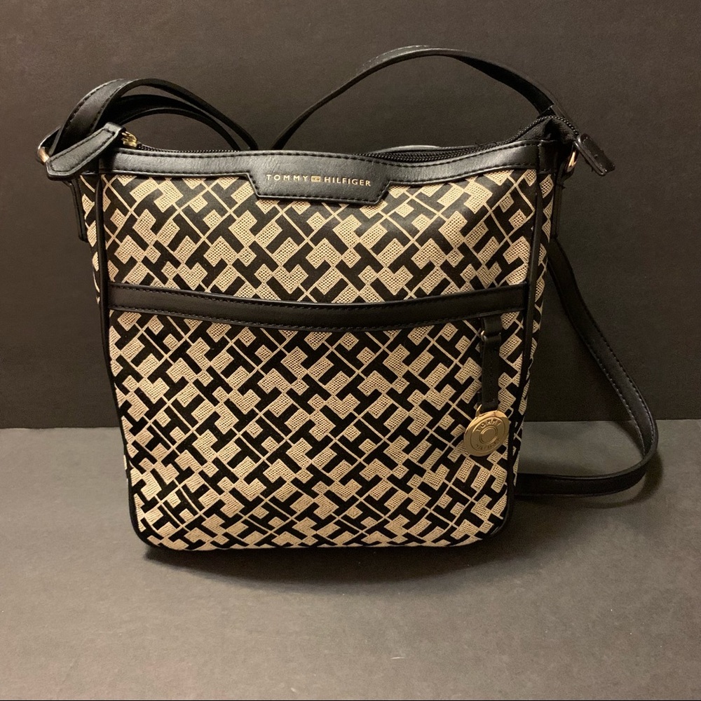 Tommy Hilfiger Crossbody Bag